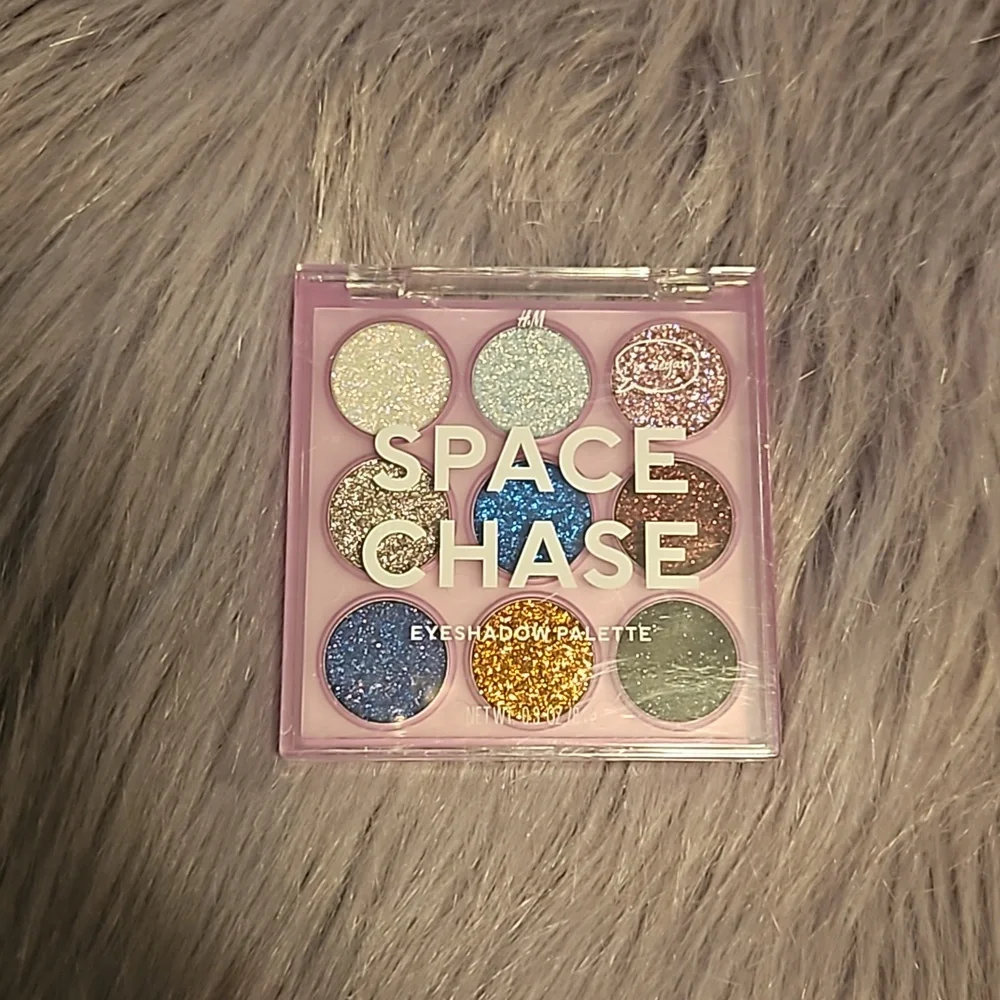 🆕️H&M Rare Glitter Eyeshadow *SEALED*
